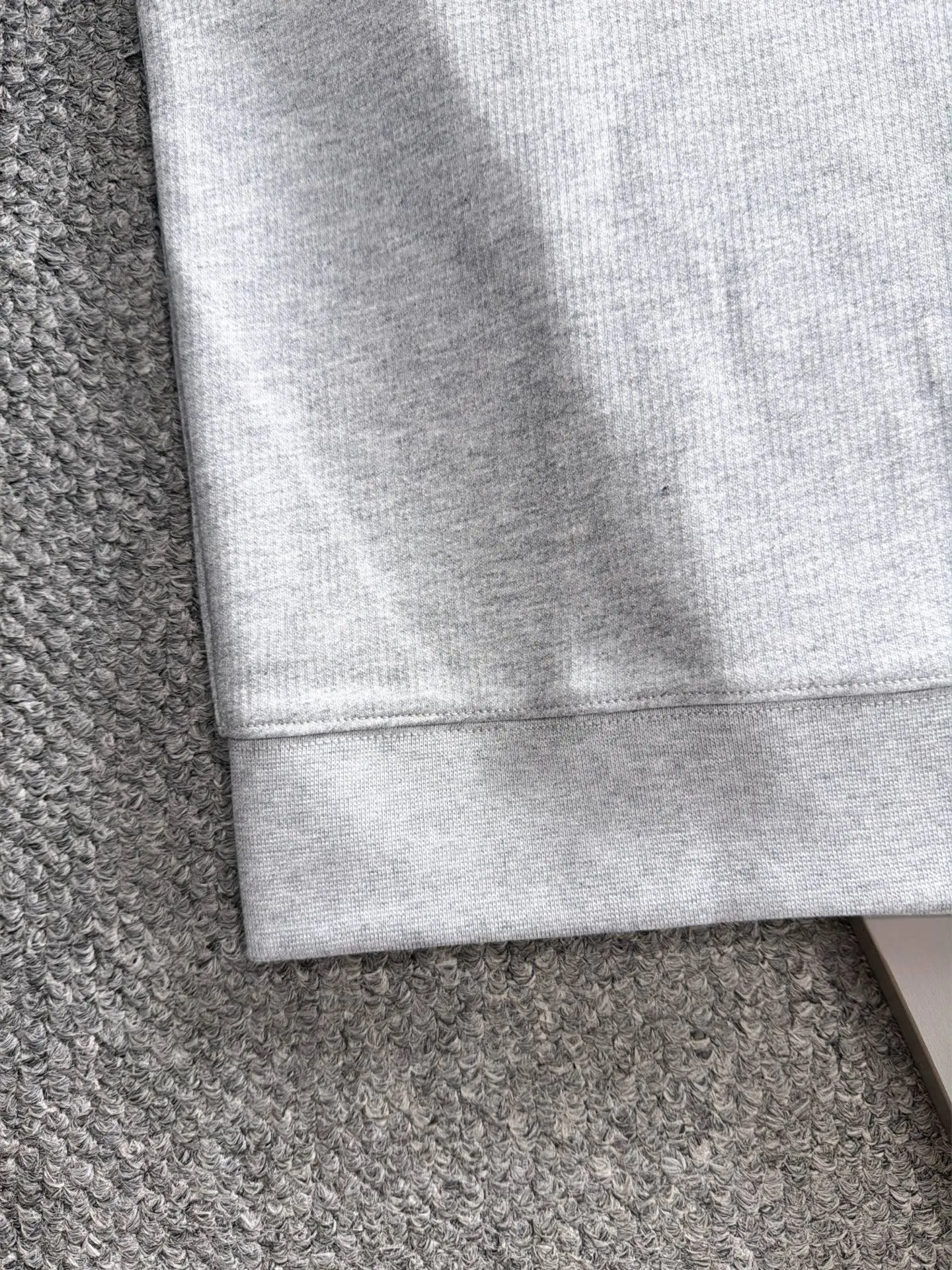 Stone Island Meng Mouth Joint Exclusive Launch of 2026 Autumn and Winter New Arrival Sweatshirt Long Sleeve Men and Women Same Style Many Stars Same Style Craftsmanship That Ordinary Small Workshops Can't Replicate No matter whether it is material or detail restoration or craftsmanship, we are not afraid of any challenges, just to provide you with wonderful products. Compare the top Original versions at will. No expense is spared just to make it better. Unique imported fabric feel. Purely imported German machine production. Precision operation. Thousands of needles density. A full set of New Arrival accessories with three standards can be customized simultaneously. Versatile upper body is fashionable, a perfect choice for autumn and winter, and a must-have item. Sizes table: M-4XL (please state your height and weight when placing an order)